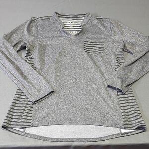 Cabela's Gray Long Sleeve Women's Top